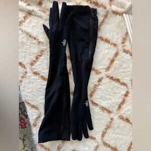 ALO Yoga Black Long Gloves M/L